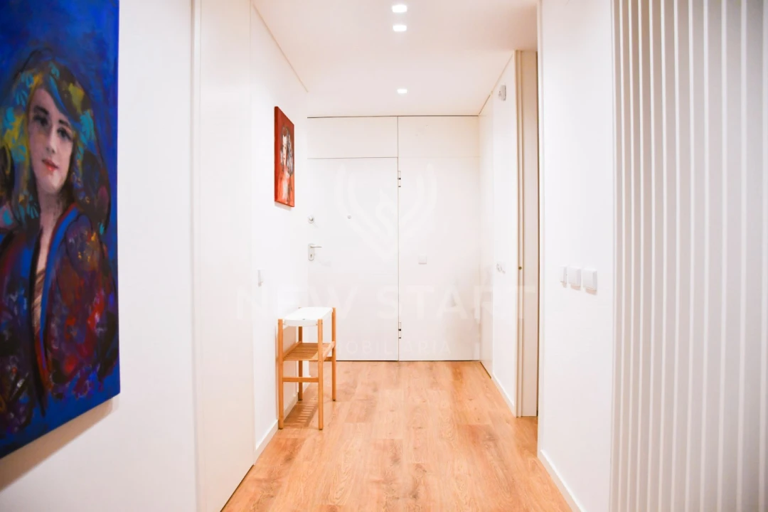 Apartamento T4 para Venda em Olhão Foto 13