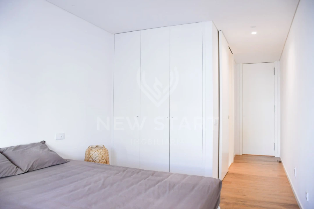 Apartamento T4 para Venda em Olhão Foto 21