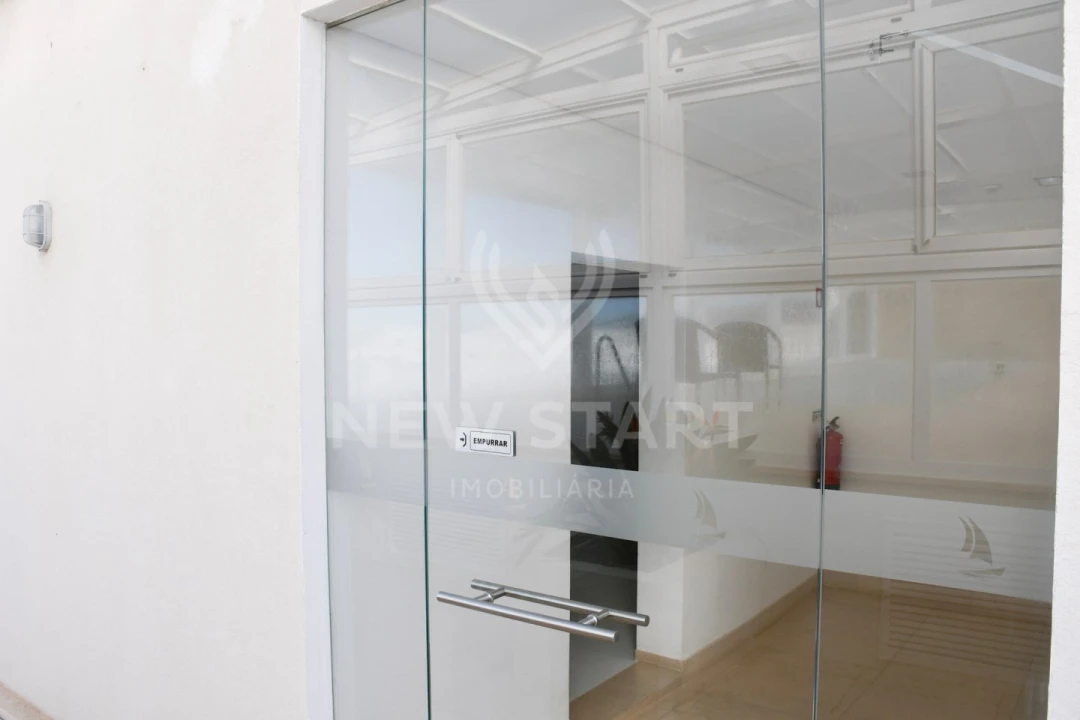 Apartamento T4 para Venda em Olhão Foto 33