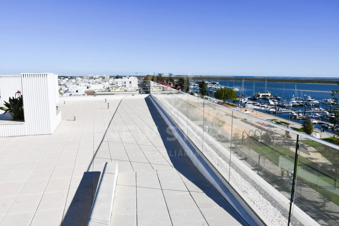 Apartamento T4 para Venda em Olhão Foto 37