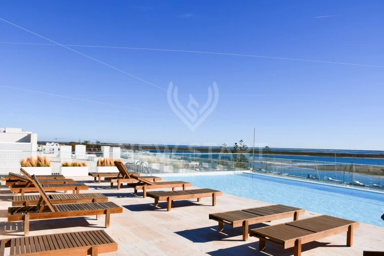 Apartamento T4 para Venda em Olhão Foto 2