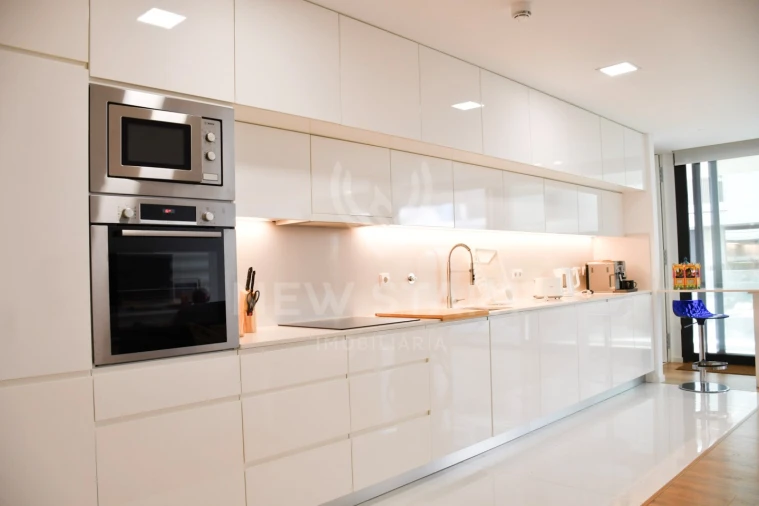 Apartamento T4 para Venda em Olhão Foto 5