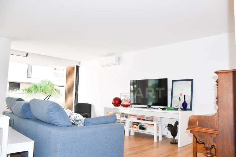 Apartamento T4 para Venda em Olhão Foto 6