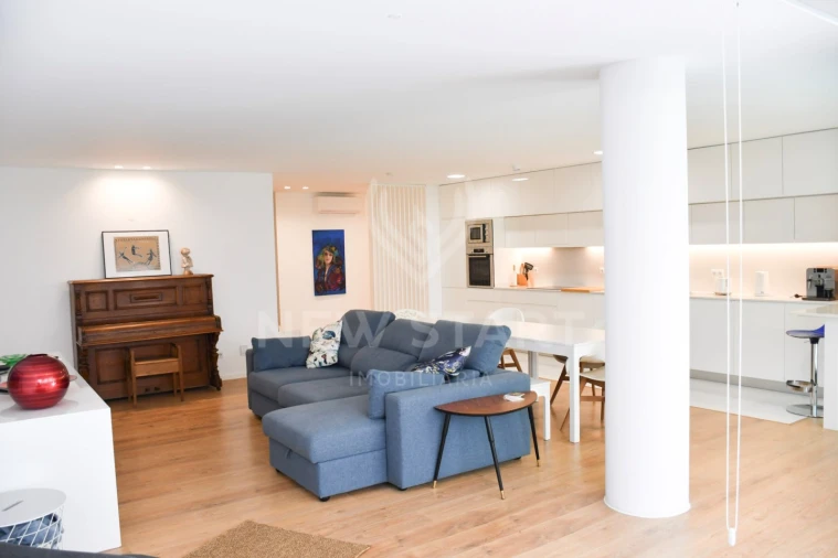 Apartamento T4 para Venda em Olhão Foto 4