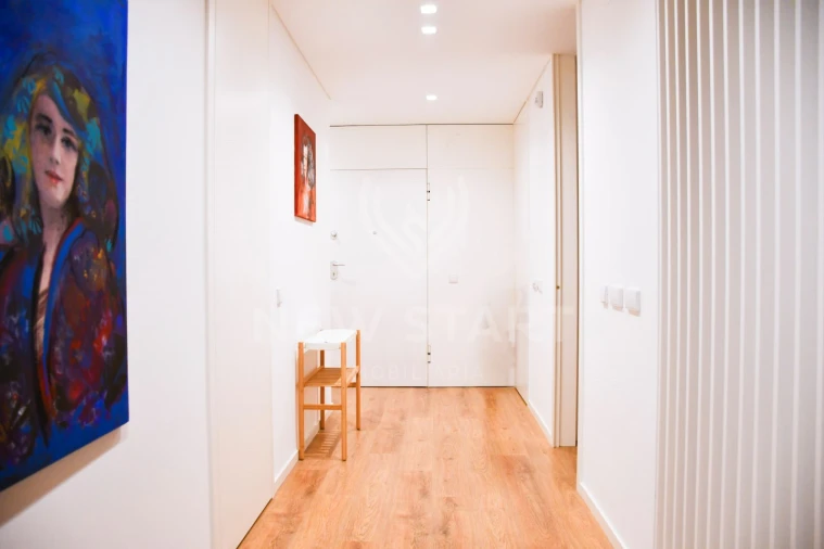 Apartamento T4 para Venda em Olhão Foto 13