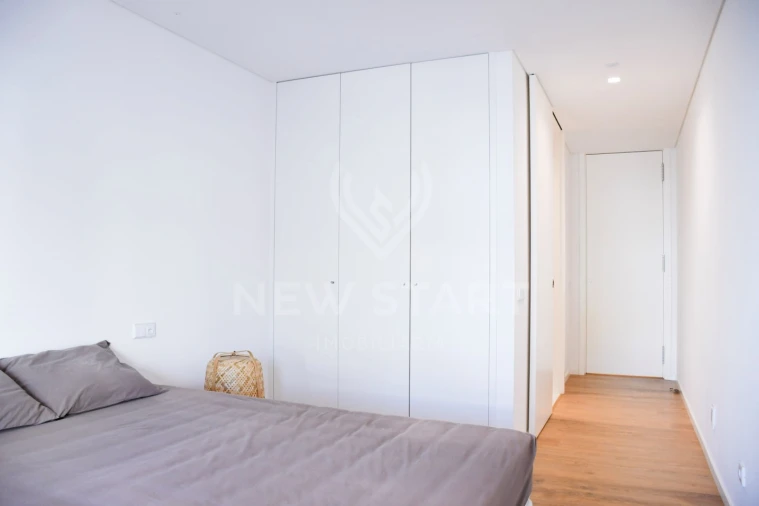 Apartamento T4 para Venda em Olhão Foto 21