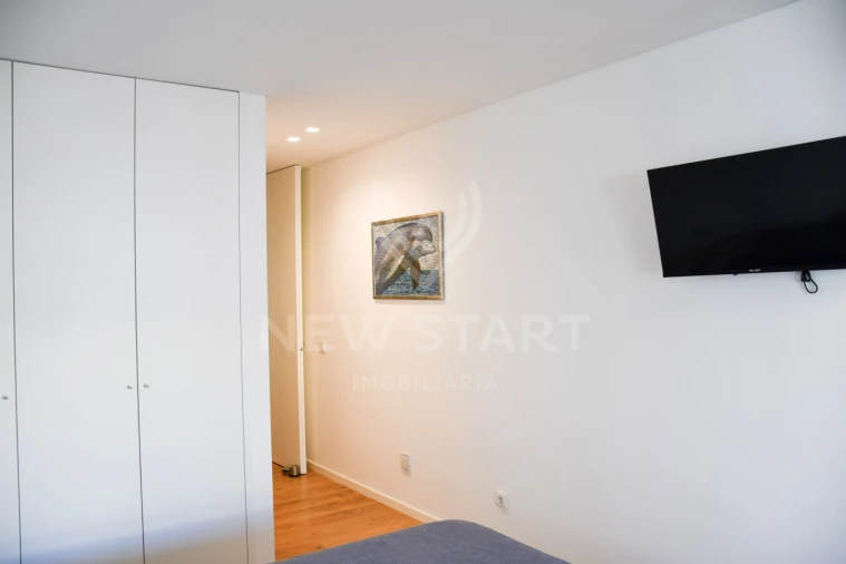 Apartamento T4 para Venda em Olhão Foto 23