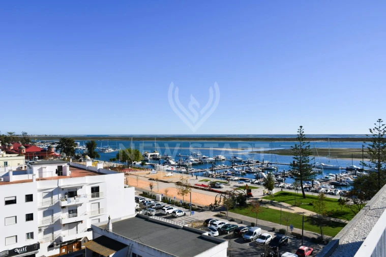 Apartamento T4 para Venda em Olhão Foto 35