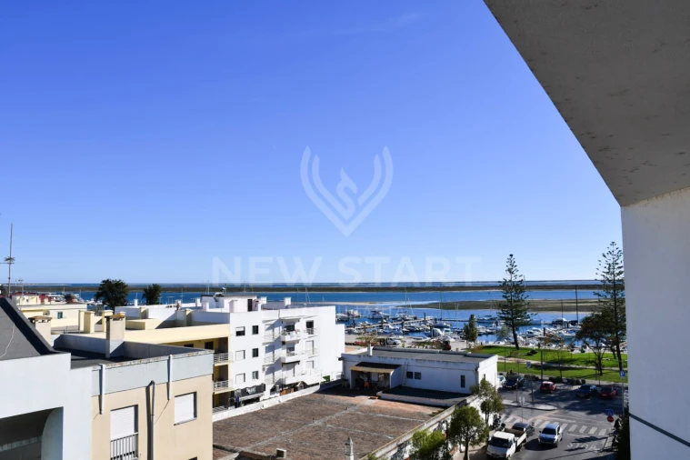 Apartamento T4 para Venda em Olhão Foto 45