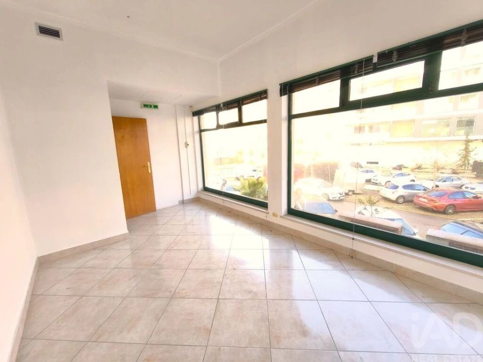 Loja para Venda em Faro (Sé e São Pedro) Foto 12