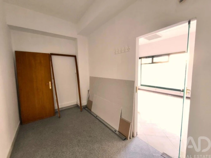 Loja para Venda em Faro (Sé e São Pedro) Foto 8