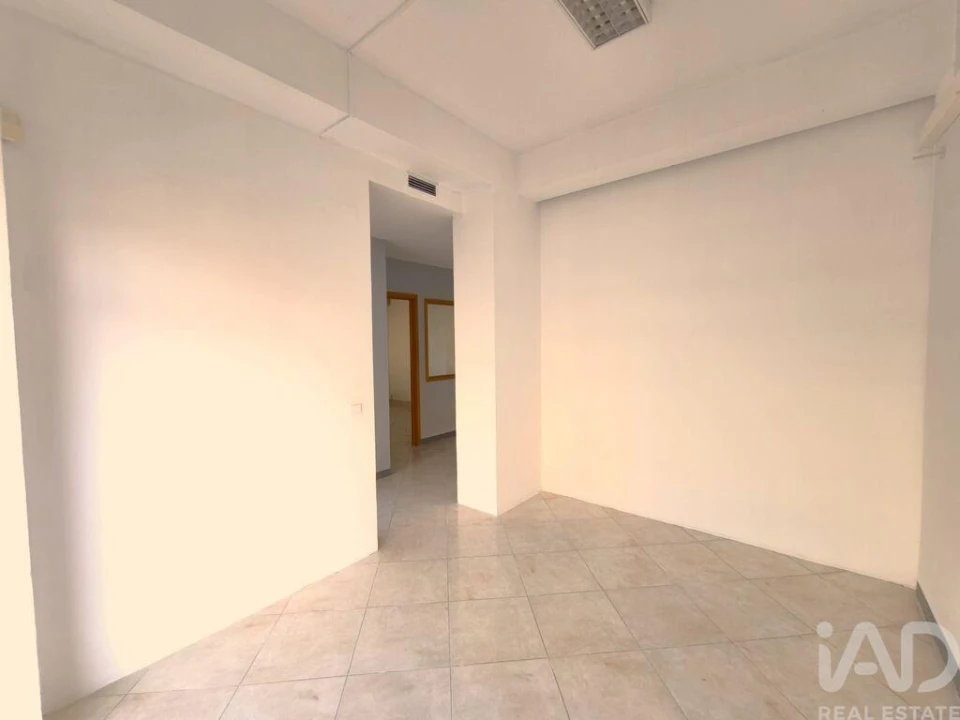 Loja para Venda em Faro (Sé e São Pedro) Foto 13