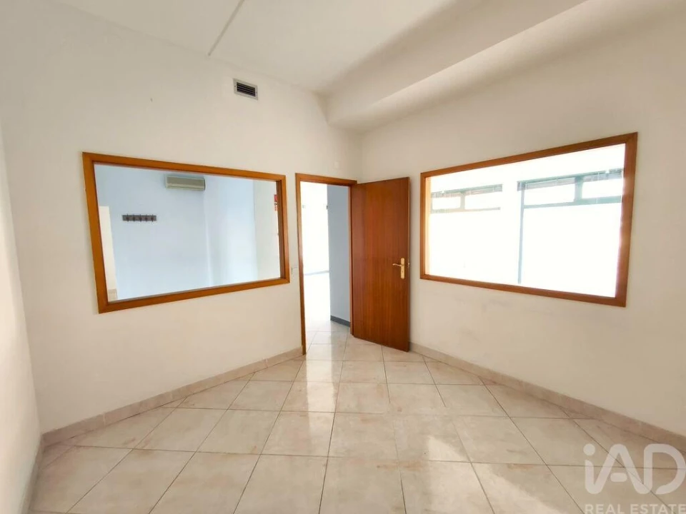 Loja para Venda em Faro (Sé e São Pedro) Foto 5