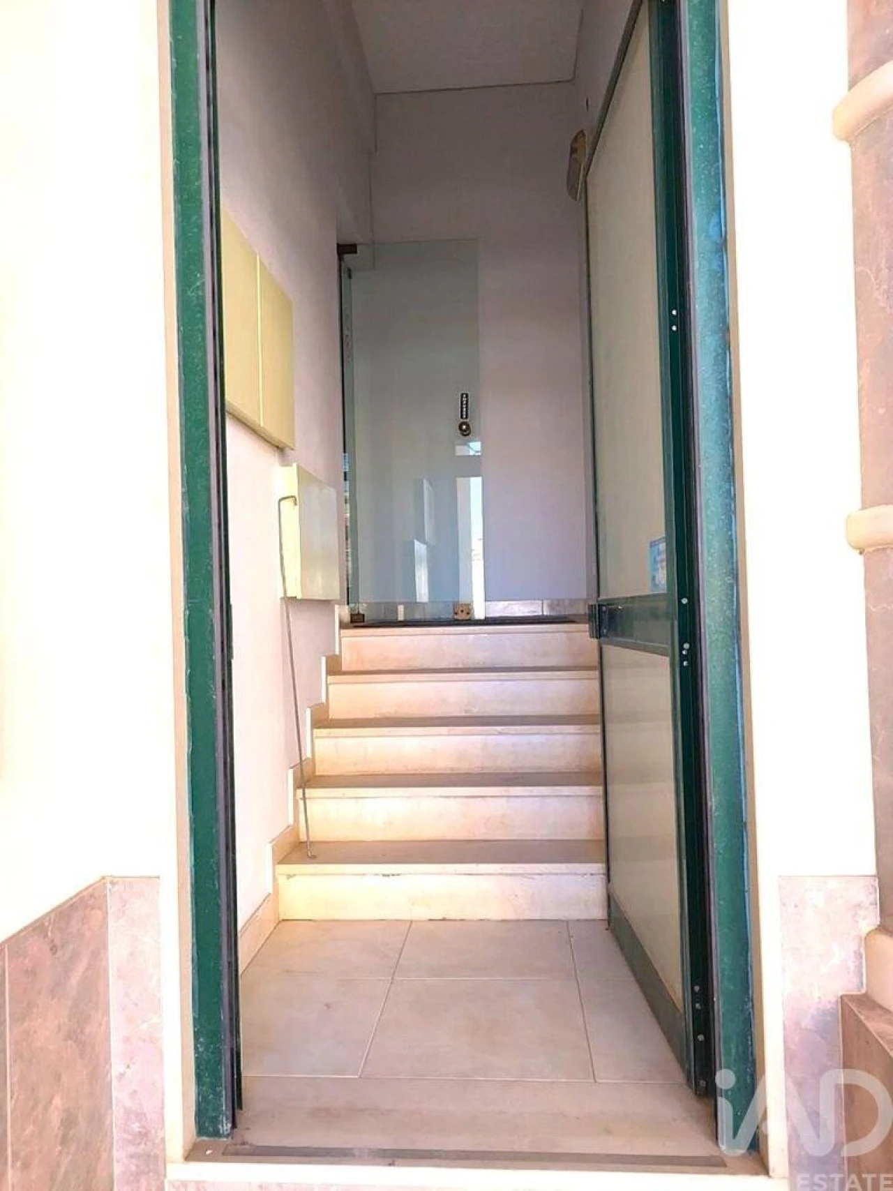 Loja para Venda em Faro (Sé e São Pedro) Foto 19