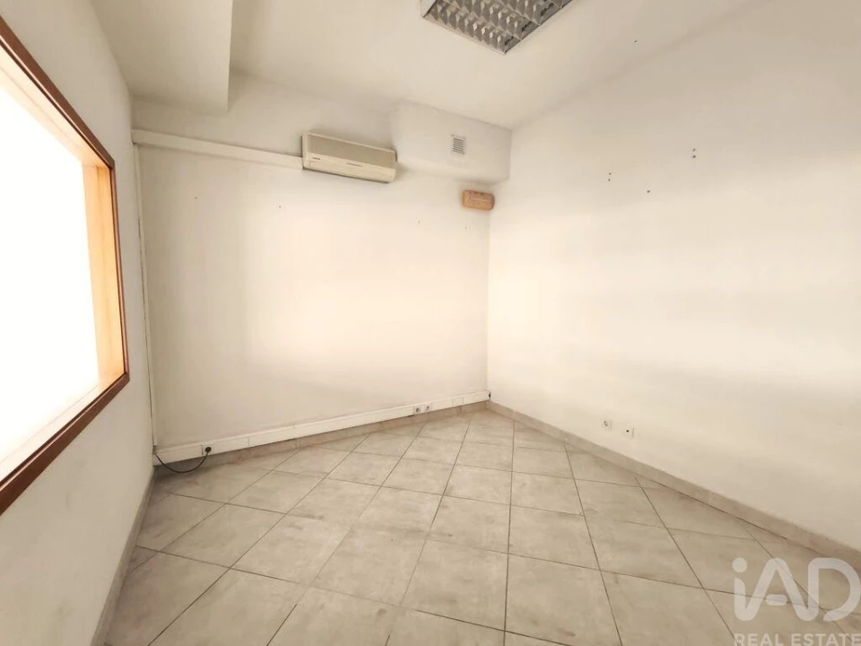 Loja para Venda em Faro (Sé e São Pedro) Foto 6