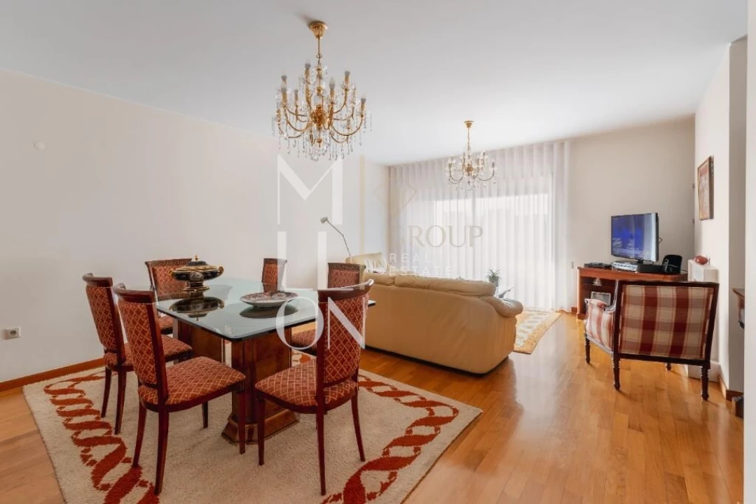 Apartamento T2 para Venda em Pedrouços Foto 3