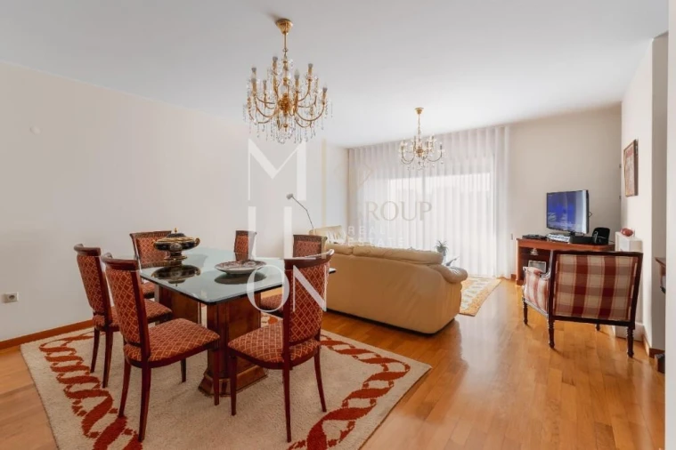 Apartamento T2 para Venda em Pedrouços Foto 3