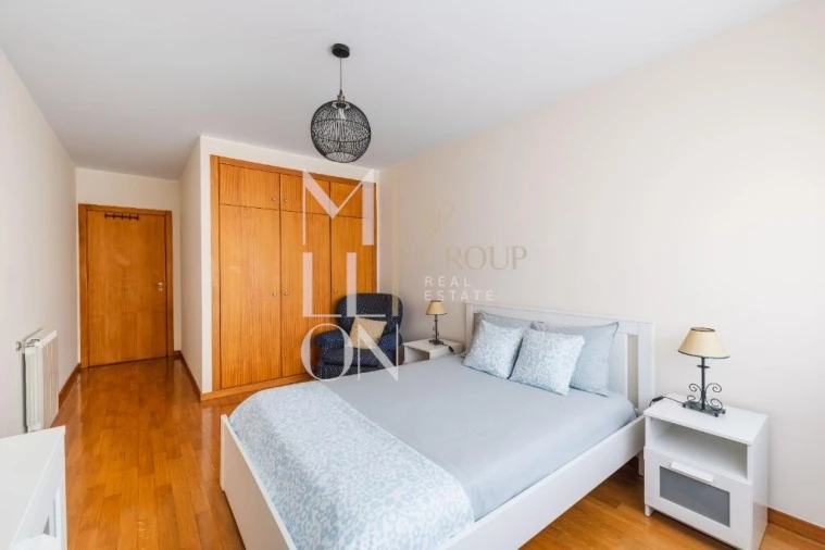 Apartamento T2 para Venda em Pedrouços Foto 13