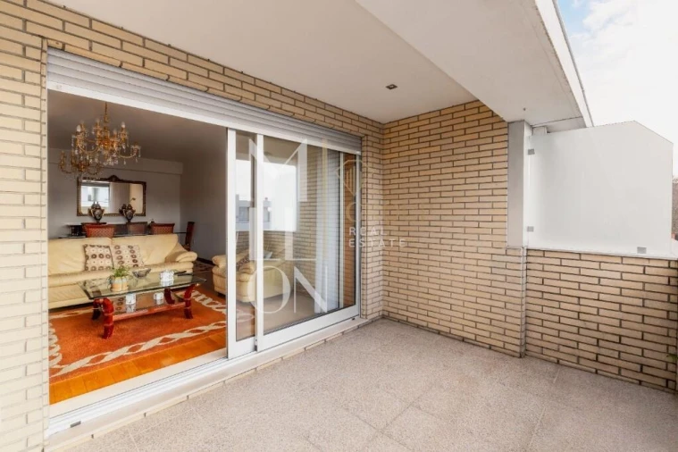 Apartamento T2 para Venda em Pedrouços Foto 2