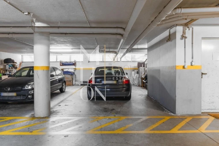 Apartamento T2 para Venda em Pedrouços Foto 18