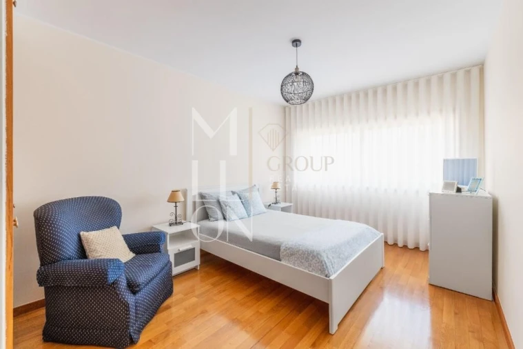 Apartamento T2 para Venda em Pedrouços Foto 12