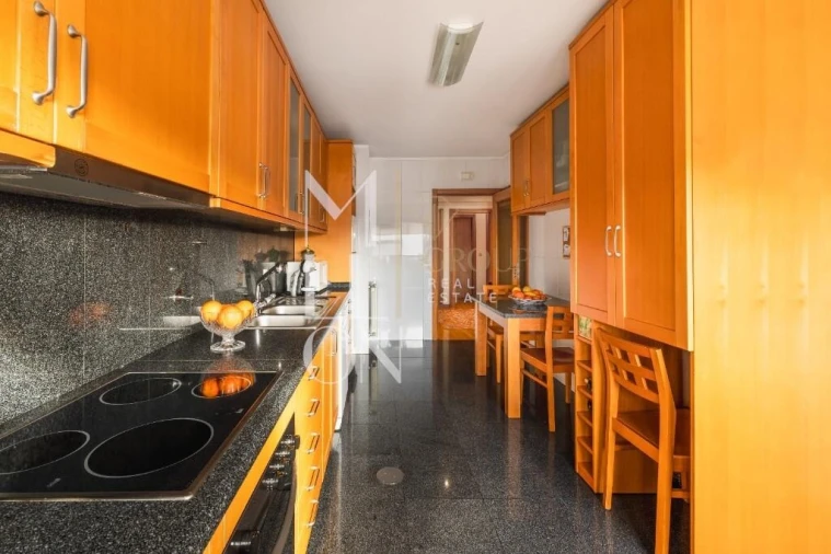 Apartamento T2 para Venda em Pedrouços Foto 9