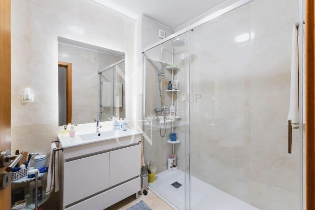 Apartamento T2 para Venda em Pedrouços Foto 17