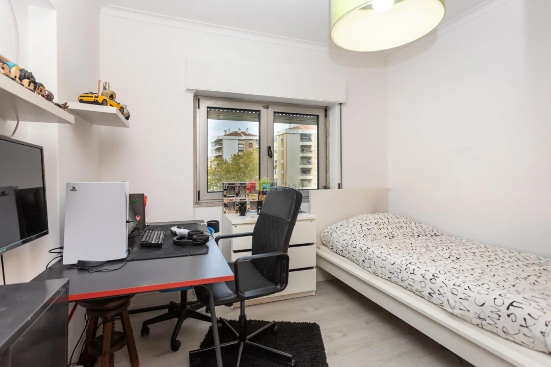 Apartamento T3 para Venda em Santa Iria de Azoia, São João da Talha e Bobadela Foto 12