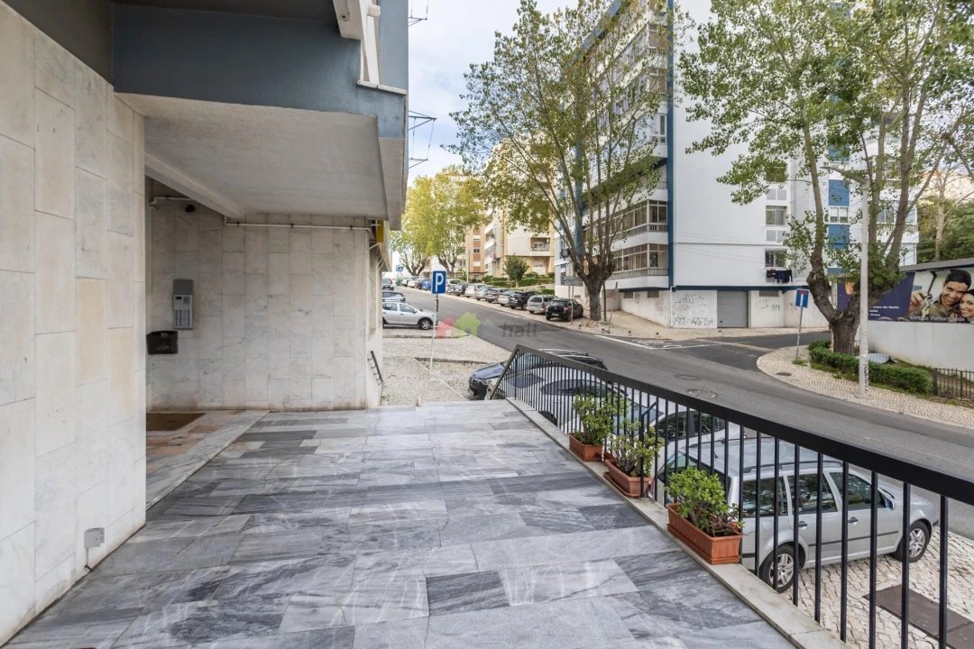 Apartamento T3 para Venda em Santa Iria de Azoia, São João da Talha e Bobadela Foto 2