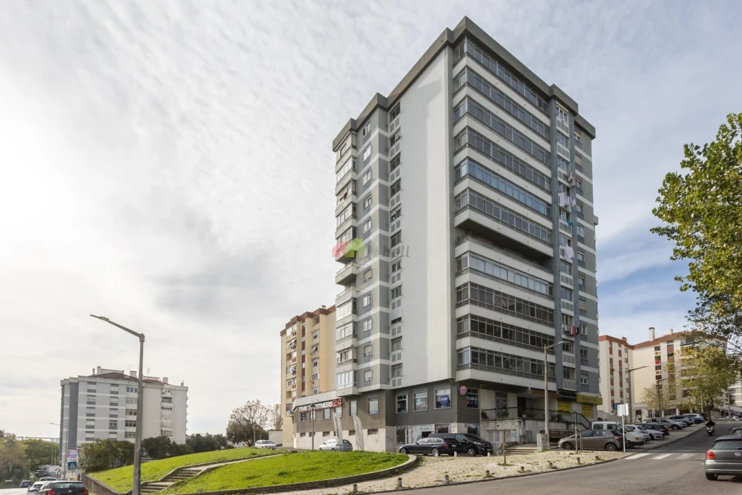 Apartamento T3 para Venda em Santa Iria de Azoia, São João da Talha e Bobadela Foto 23