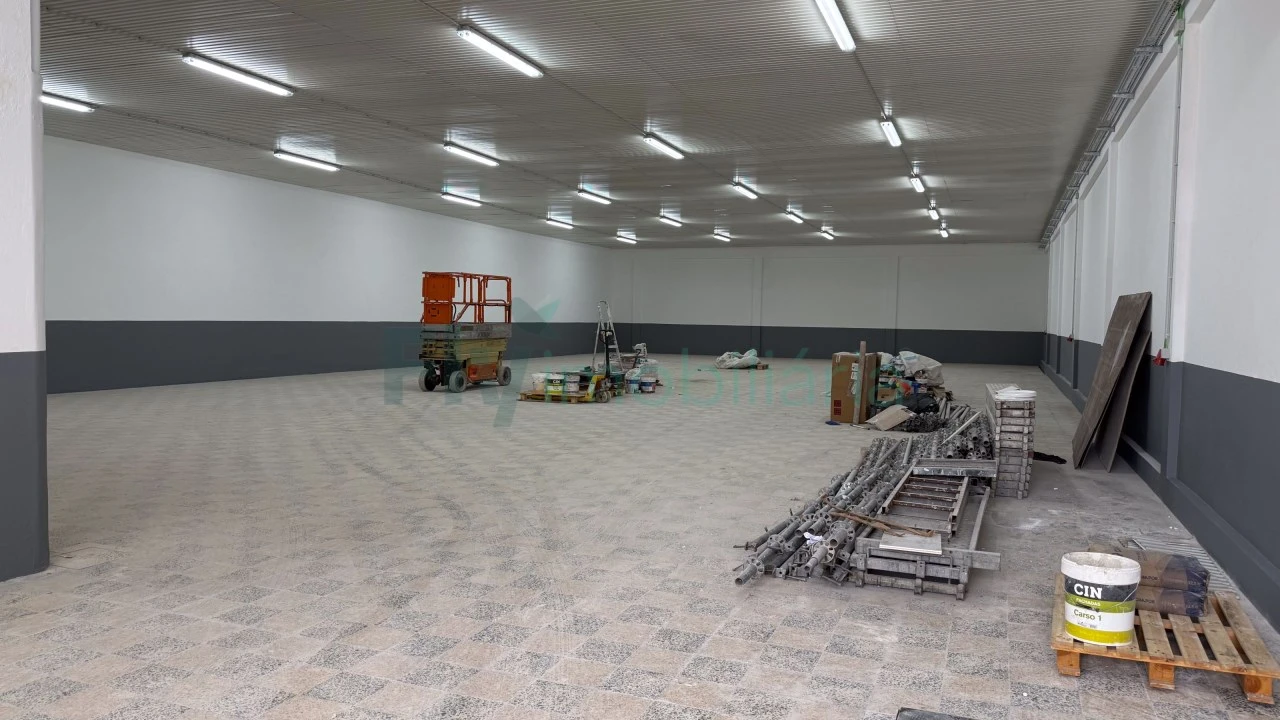 Armazém para Arrendamento em Caldas de Vizela (São Miguel e São João) Foto 6