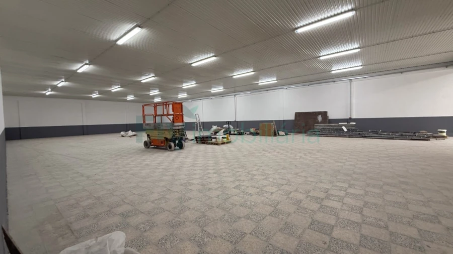 Armazém para Arrendamento em Caldas de Vizela (São Miguel e São João) Foto 2