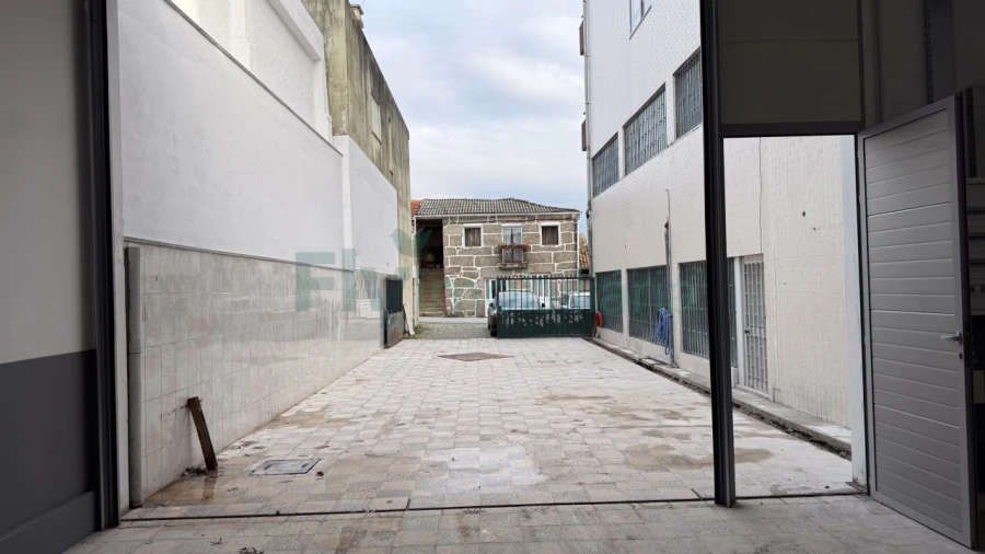 Armazém para Arrendamento em Caldas de Vizela (São Miguel e São João) Foto 5