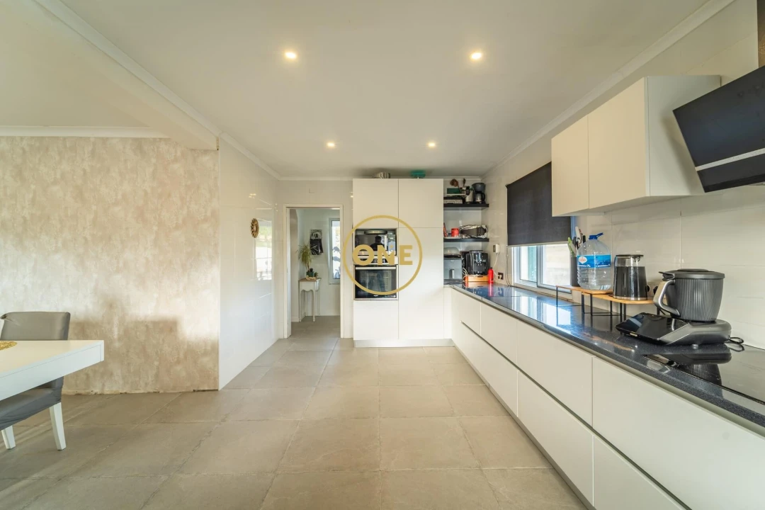 Moradia T3 para Venda em Capelas Foto 8