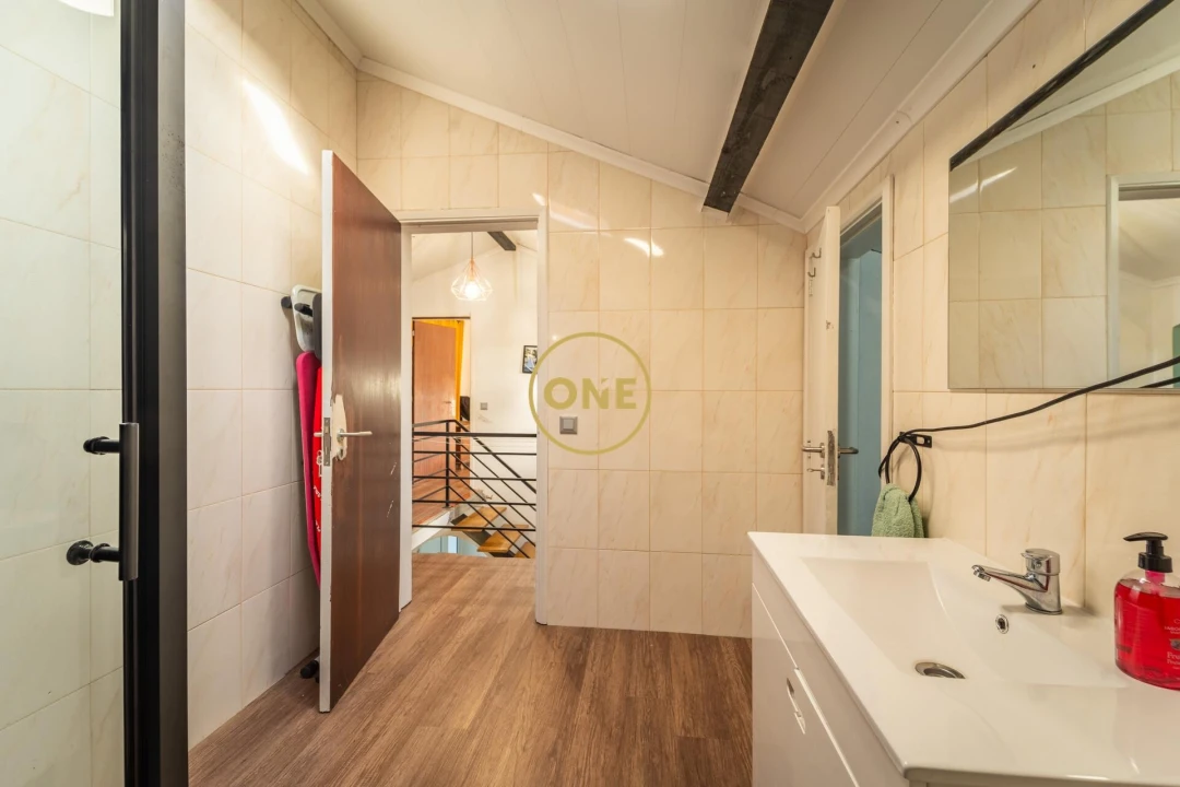 Moradia T3 para Venda em Capelas Foto 21