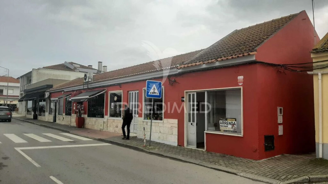Loja para Arrendamento em Sado Foto 2