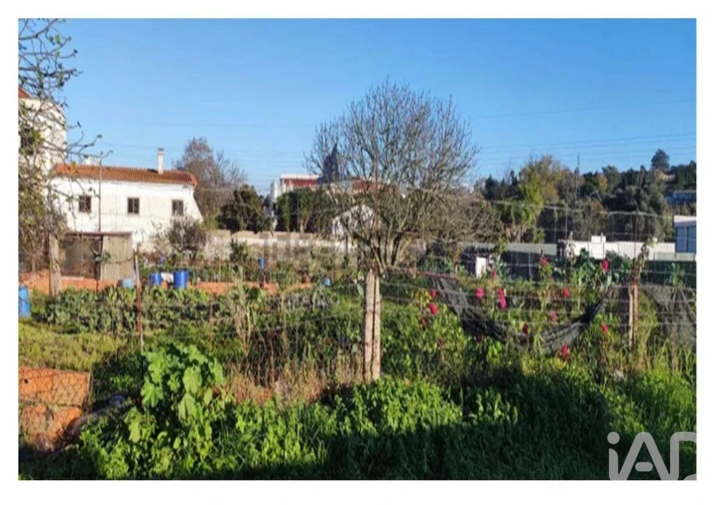 Terreno para Venda em Charneca de Caparica e Sobreda Foto 2