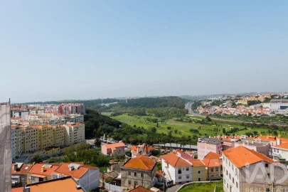Apartamento T4 para Venda em Algés, Linda-A-Velha e Cruz Quebrada-Dafundo