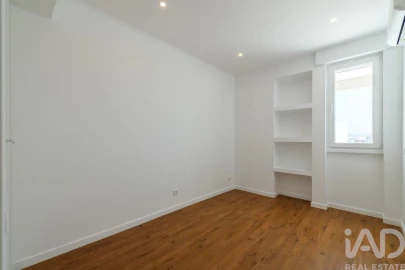 Apartamento T4 para Venda em Algés, Linda-A-Velha e Cruz Quebrada-Dafundo