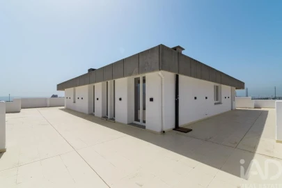 Apartamento T4 para Venda em Algés, Linda-A-Velha e Cruz Quebrada-Dafundo