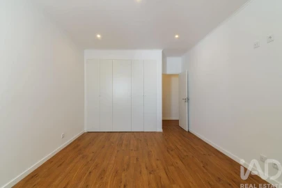 Apartamento T4 para Venda em Algés, Linda-A-Velha e Cruz Quebrada-Dafundo