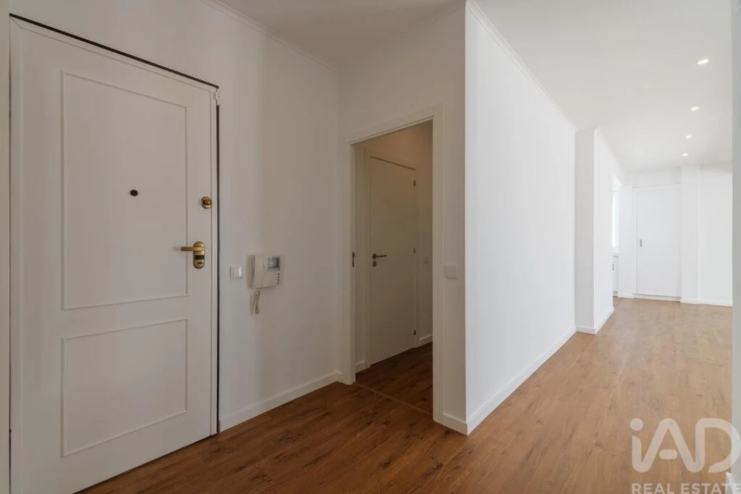 Apartamento T4 para Venda em Algés, Linda-A-Velha e Cruz Quebrada-Dafundo Foto 6