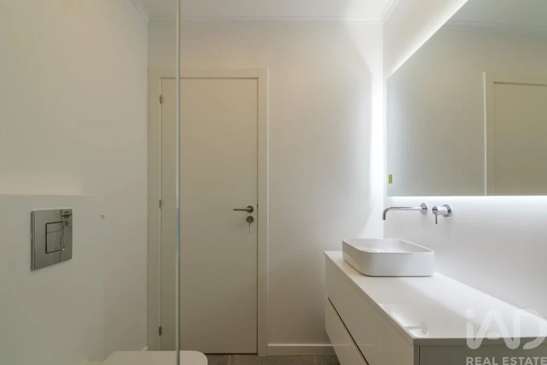 Apartamento T4 para Venda em Algés, Linda-A-Velha e Cruz Quebrada-Dafundo Foto 32