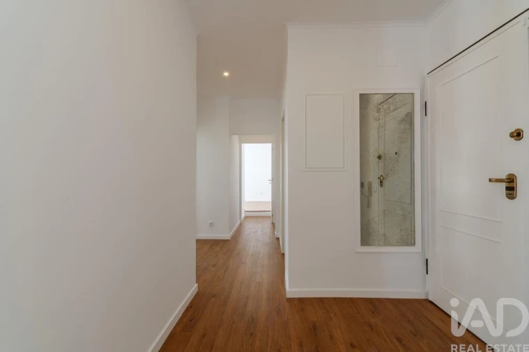 Apartamento T4 para Venda em Algés, Linda-A-Velha e Cruz Quebrada-Dafundo Foto 7
