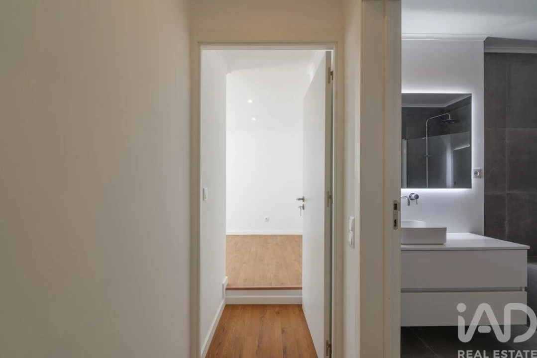 Apartamento T4 para Venda em Algés, Linda-A-Velha e Cruz Quebrada-Dafundo Foto 29