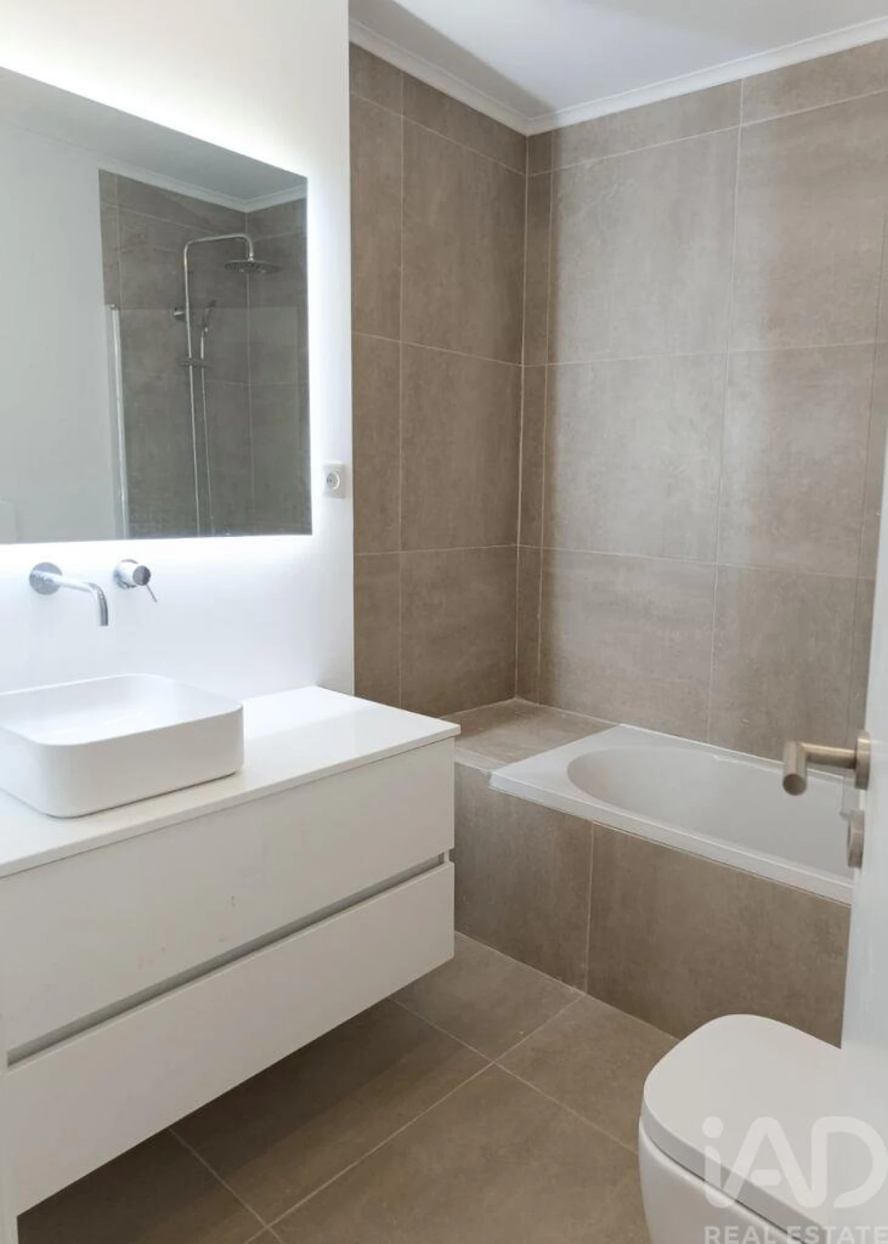 Apartamento T4 para Venda em Algés, Linda-A-Velha e Cruz Quebrada-Dafundo Foto 6