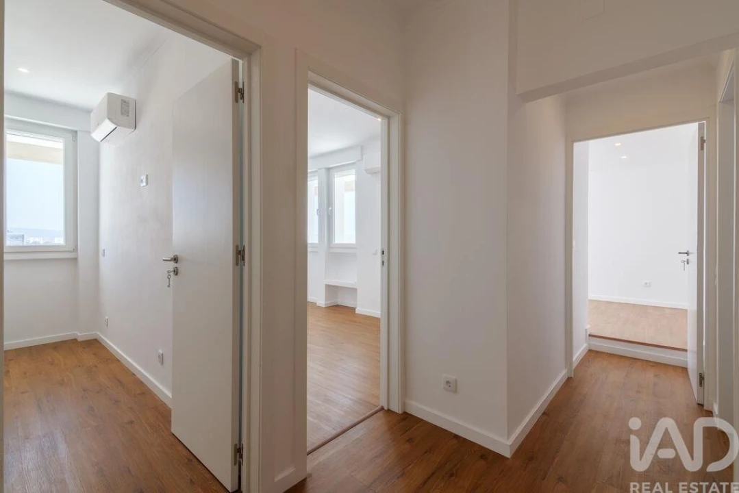 Apartamento T4 para Venda em Algés, Linda-A-Velha e Cruz Quebrada-Dafundo Foto 25
