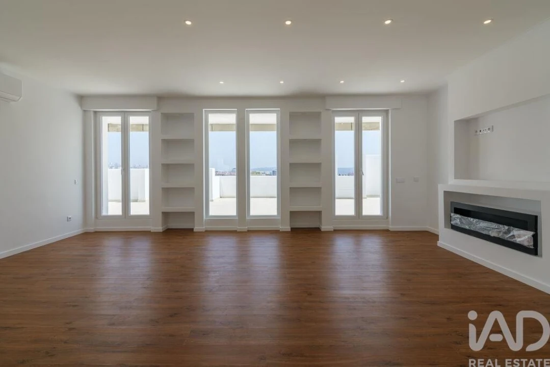 Apartamento T4 para Venda em Algés, Linda-A-Velha e Cruz Quebrada-Dafundo Foto 10