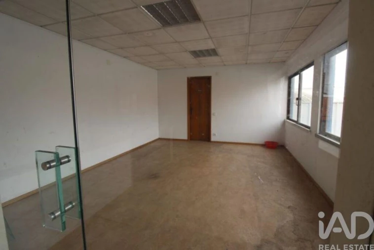 Armazém para Venda em Parceiros e Azoia Foto 1