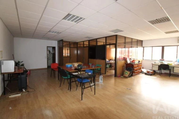 Armazém para Venda em Parceiros e Azoia Foto 6